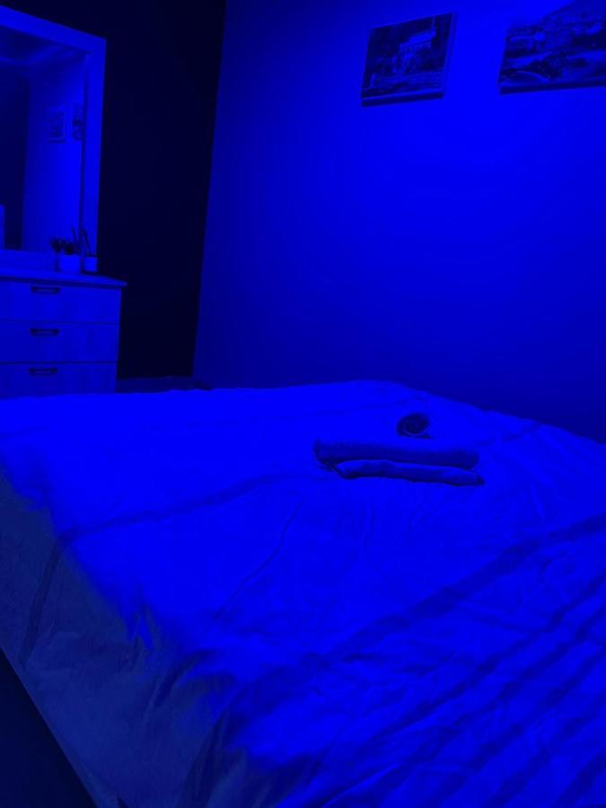 חדרי לייבל Label Rooms Blue & Red ทิเบเรียส ภายนอก รูปภาพ